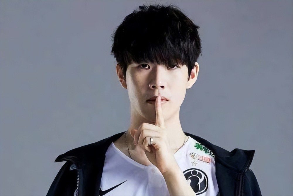 IG公布LPL夏季赛大名单，那个男人将暂时缺席