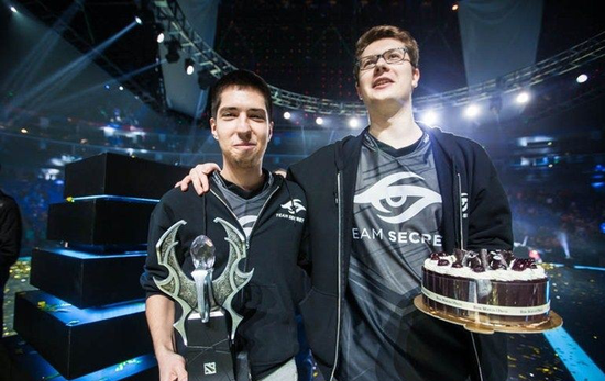 英雄联盟S10刚结束，LPL就传出转会消息？