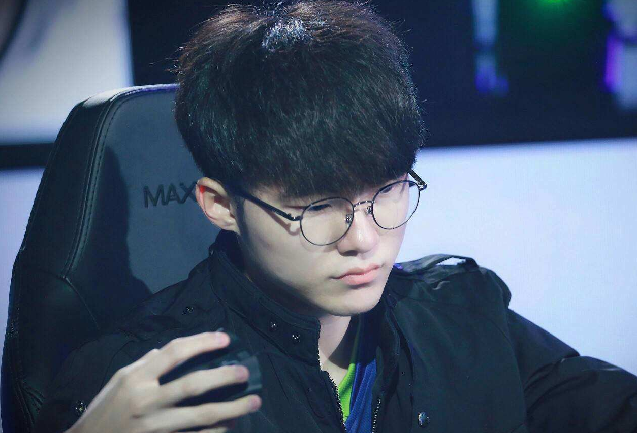 Astralis 对阵 aurora ， Legacy 对抗 FlyQuest 在 PGL Masters Bucharest 2025