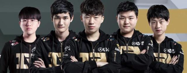 The MongolZ 和 Vitality 轻松赢得 IEM 科隆 2025 的首场比赛