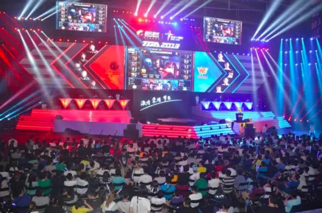 FPX赛后群访 Zdz ：Ale线上打得也是比较进攻的，下次对阵做好防守