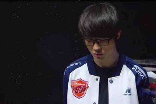 IMP ：每个人的立场不同 我谁都不站 我是来打比赛的 不是吵架的