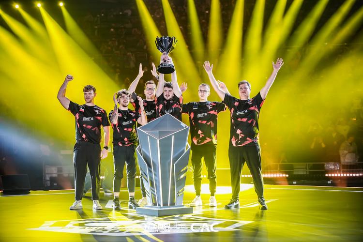 NAVI与 Spirit 在BLAST Bounty Spring 2025的比赛精彩回顾